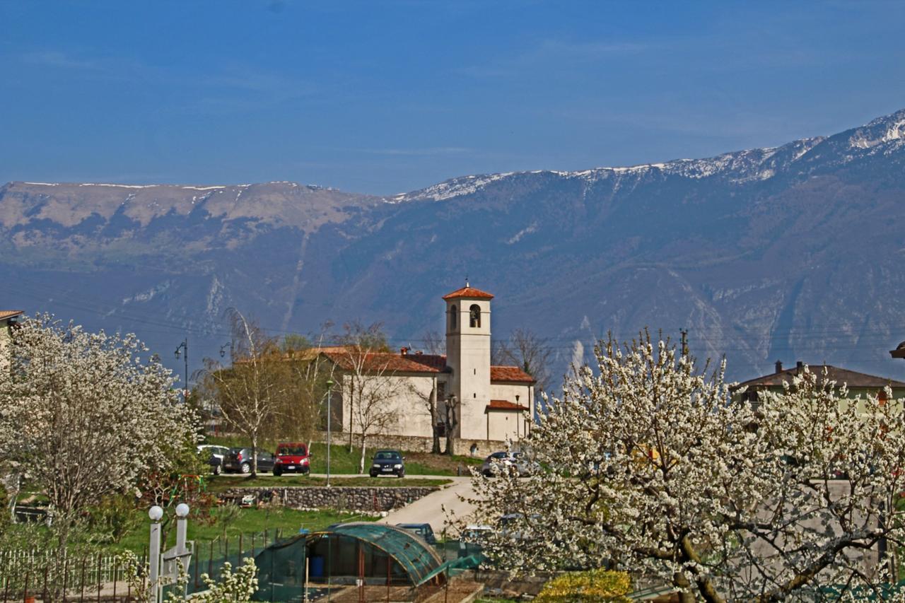 Willa Casa Del Borgo Pregasio Garden And View By Gardadomusmea Tremosine Zewnętrze zdjęcie